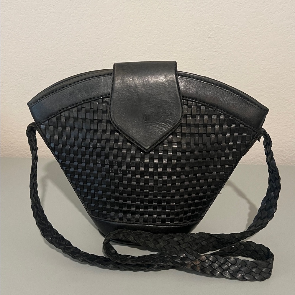 Inge Christopher Handmade Black Woven Leather Shoulder Bag - Picture 3 of 10